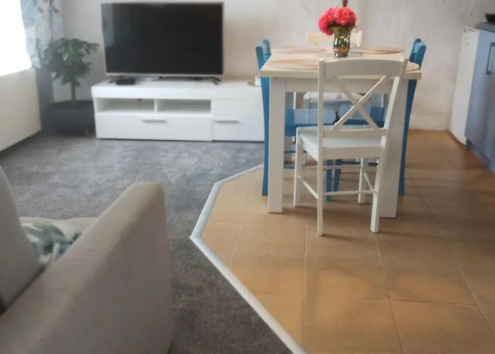 Janina W Dolinie Baryczy 아파트 Twardogora